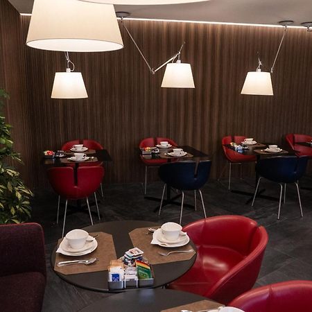 Stendhal Luxury Suites Rome Bagian luar foto