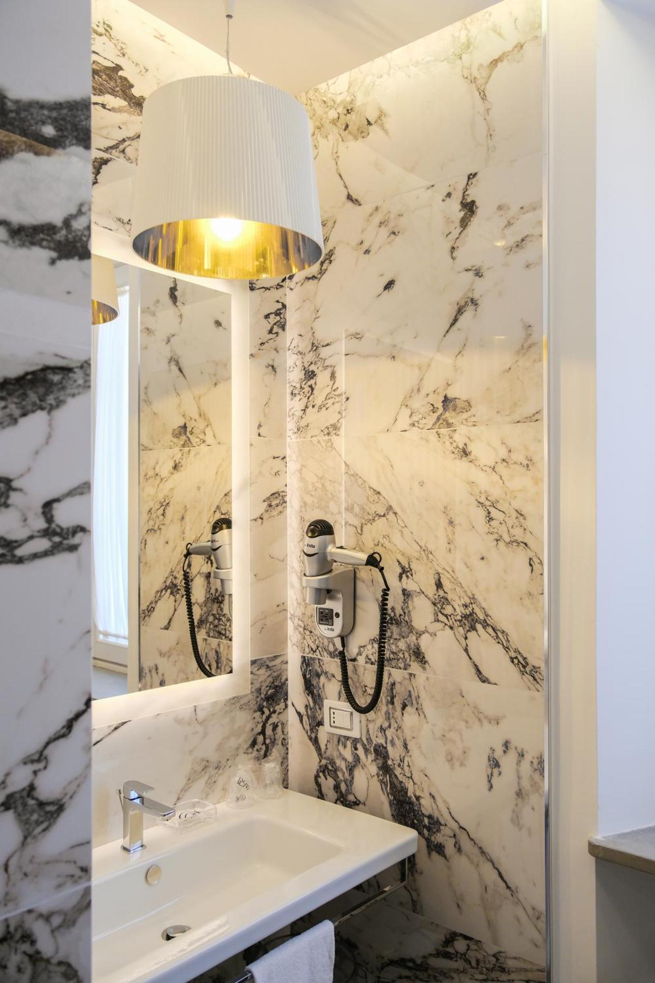 Stendhal Luxury Suites Rome Bagian luar foto